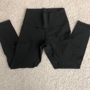 black lululemon leggings